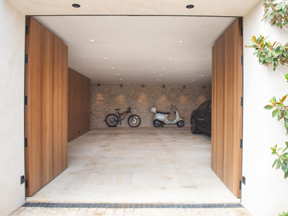 Luxury Custom Garage Doors & Gates